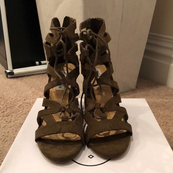 Brand new Steve Madden Hal heels - Picture 2 of 5